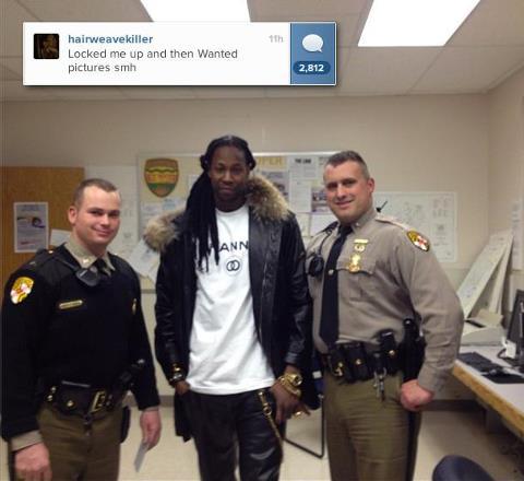 odi-licious:2Chainz got arrested for marijuana possession last night and these cops wanted a picture