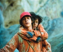 artirl:“No one cares about Hector Zeroni.”“I do.”Holes, 2003.Directed by Andrew Davis.