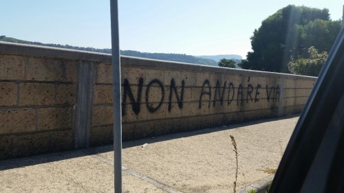 uraganodevastante:  NON ANDARE VIA - Napoli