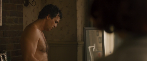 Porn hotashellcelebmen:  More here :  http://shirtlessmenontheblog.blogspot.it/2015/08/mark-ruffalo-shirtless.html photos