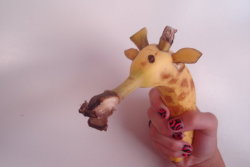 lolfactory:  banana giraffe  - funny tumblr - lol rofl wtf pics