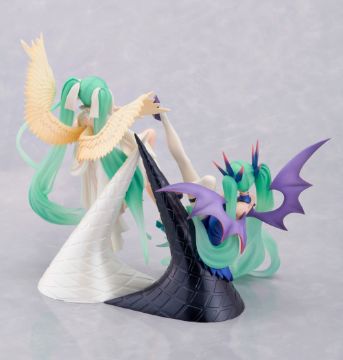 TENITOL Hatsune Miku Light / Dark Figures by FuRyuMSRP: 4,950 yen each. Release Date: January 2023.A