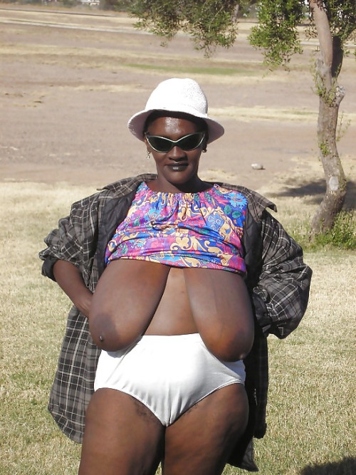steadyeddy100: Yummy black babe x with big saggy tits x yummy x