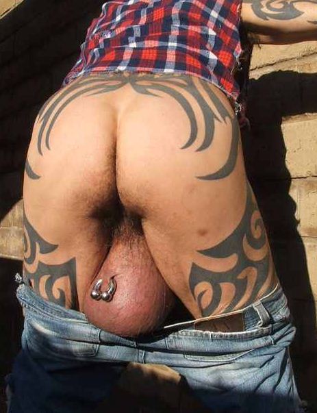 twohandssam: stonermusclebear: I want this look  Nice.