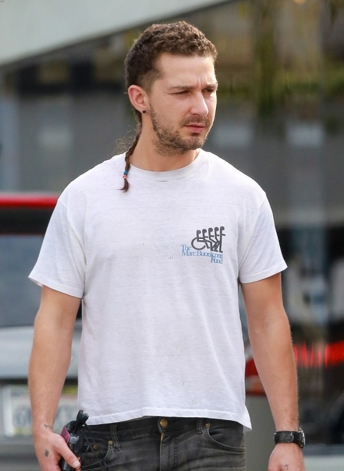 janemba: popculturediedin2009:2/26 Shia LaBeouf leaves a vapor shop in Sherman Oaks. this is my stop