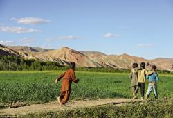 afghanistaninphotos:  Human faces behind