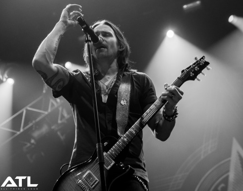 Myles Kennedy yesterday with Alter Bridge @ Amsterdam.Credits to All Things Loud. More infos he