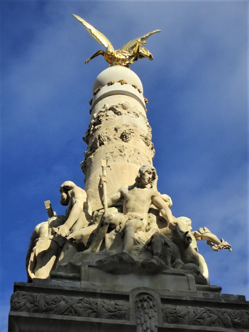  Fontaine Subé - Reims, FranceIn the late19th century, Auguste-Frédéric Subé, a wealthy merchant in 