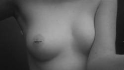 happynaked:  rhiannon-shave: piercing from months ago  .