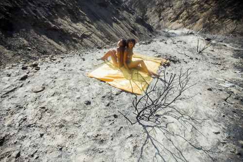 tundae:  Ari + Bree at La Tuna Canyon after the fire - Los Angeles - 2017 | © Tundae Mena    In