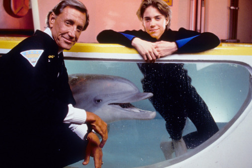 We all miss Jonathan Brandis, who’s tragic suicide took him from us. Interestingly, Jonat