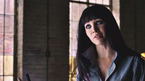 thecollapseofnature:Lost Girl 3.06 The Kenzi Scale (2013)