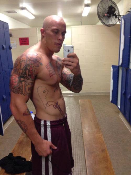 2sthboiz:  hot solider   hot !!!