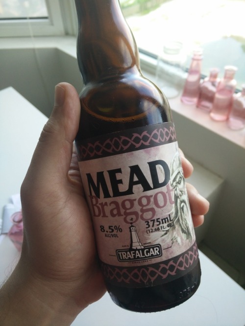 Ran 5k on the treadmill. Now I&rsquo;m refuelling on mead.