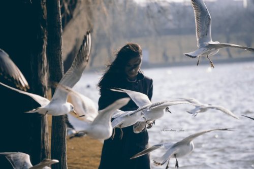 stephh-qws: TELL ME YOUT STORY PROJECT”Late 2014, I’m dropped off on a windy, cold, November morning