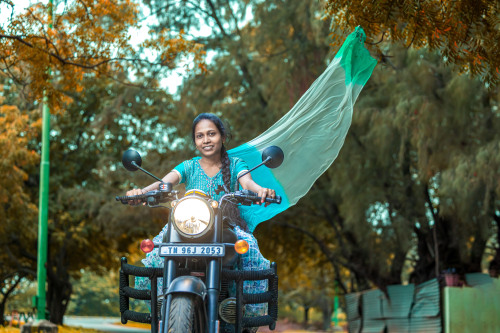 Photoshoots With Female Riders