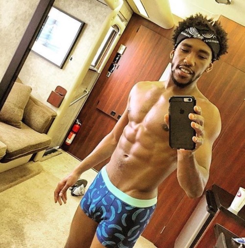 flyboi777:  carelust:Brandon Mychal Smith  Beautiful