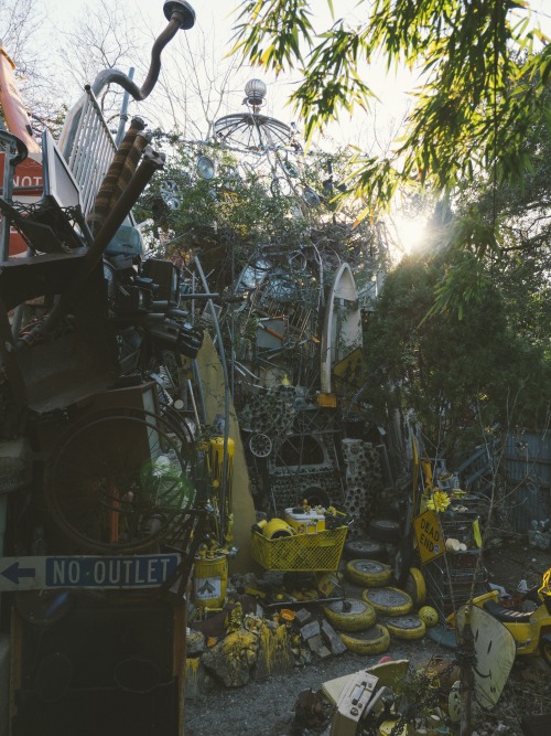 liberationorstarvation:  1/3/2014.  Austin, Texas.  Cathedral of Junk Part II.