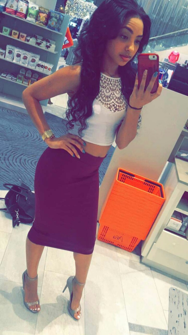 flaweddgoddess:  Tonight’s outfit 👀 