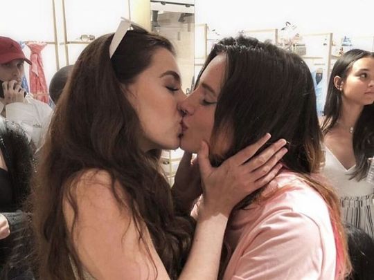 Porn Pics Bella Thorne Hot Lesbian Kiss  (more…)View