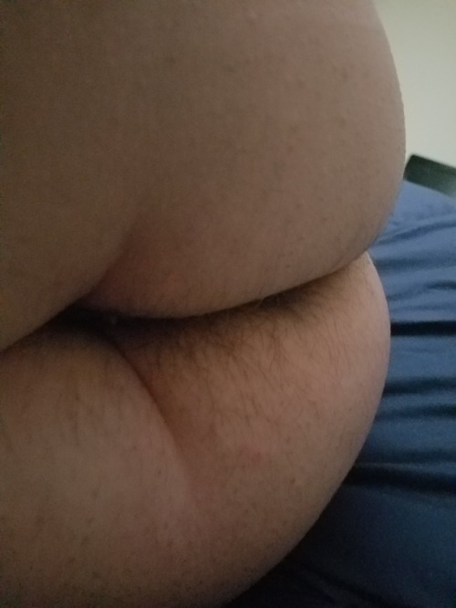 My wife&rsquo;s hairy ass&hellip;noshaveember