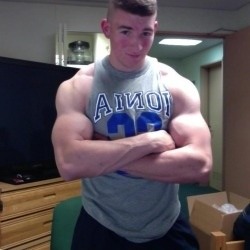 ksufraternitybrother:KSU-Frat Guy: Over 67,000 followers and 46,000 posts.Follow me at: ksufraternitybrother.tumblr.com