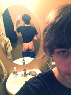 arranrayy:  Mah hair is a mess cause I played Just Dance 2014 for XBOXONE xD fun Cam4.ca/arranrayy Kik- arranrayy Follow me for more pictures! 