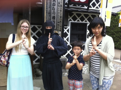 Week 29: We then finished off the day by meeting.. A REAL LIFE NINJA! And also the park mascot :]