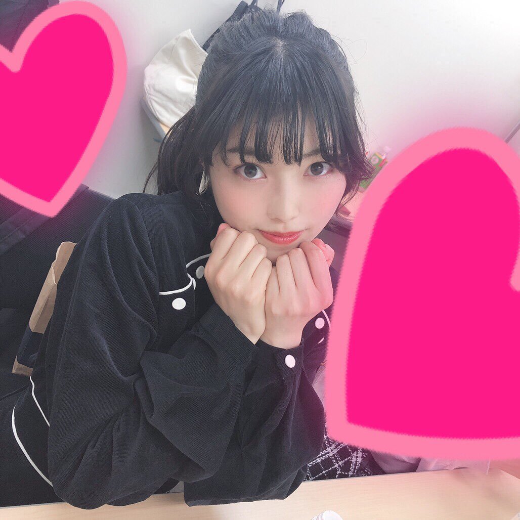 himanji:  石原夏織 STAFF‏ @kaori_staff_横浜ブルク13、2つ目の舞台挨拶終わりました上映前だったのでフワッとしたトークになりましたが、楽しかったですたかみなが撮ってくれたんだよ〜ありがとうあと全身写真も撮りましたでは、また明日バルト9で会いましょう〜！！夏織