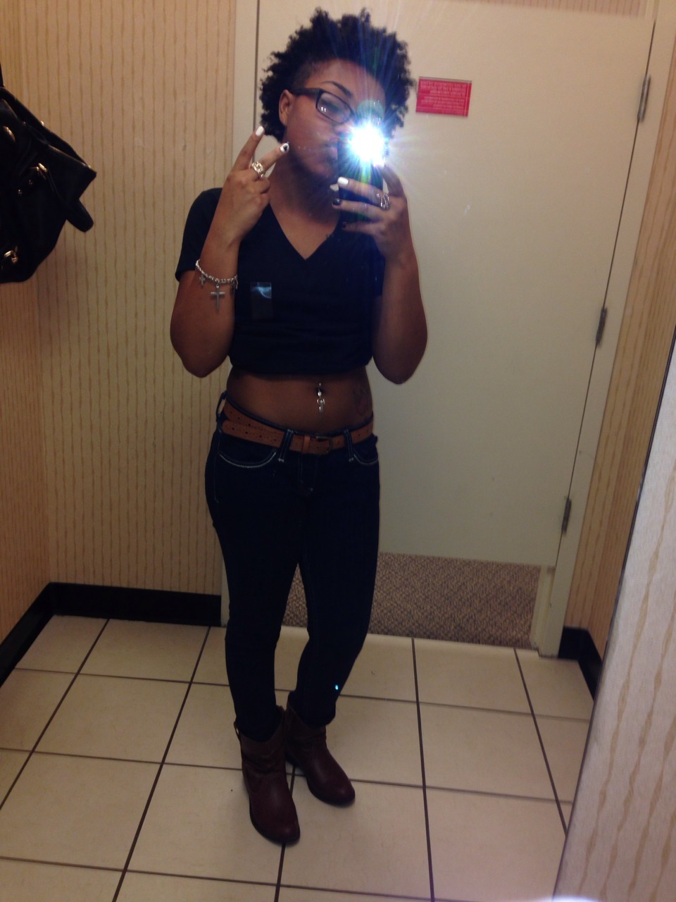 thedopestdamia:  fitting room selfies ðŸ˜¤  ***Iâ€™m shaped so weird ðŸ˜’