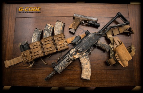 coloradoqueen:  bubbalicious28:  Via G-Code Holsters   Yassss G-Code