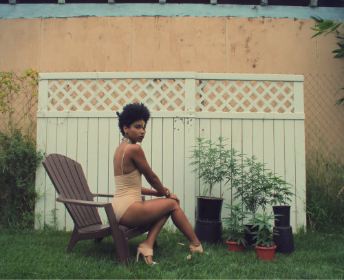 robynhoodscloset:  June Gloom got me all creative with my self portraits lol.Bodysuit is from American ApparelMules are by Nasty Gal