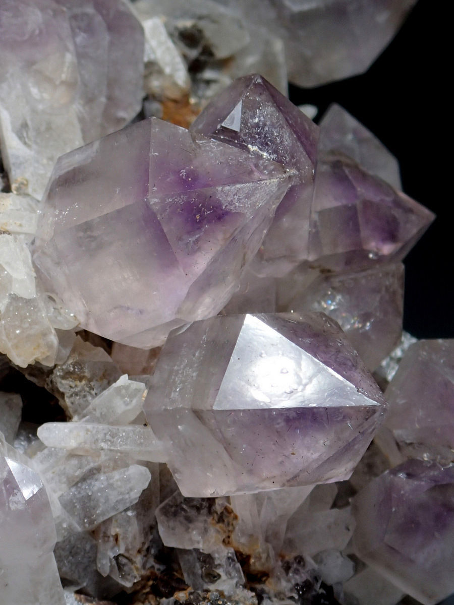 bijoux-et-mineraux:  Amethyst Scepter cluster - Erongo Mtns, Namibia