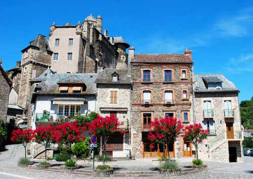 just-wanna-travel:Estaing, France