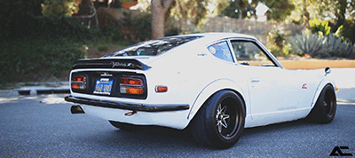 greasemonkee:  hakosukajapan:  Kevin Yeung’s 240z  Dem seats 