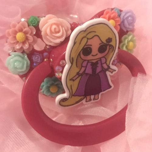 cranberrycakesshop: Tangled flowers pacifier still available!$12 plus shipping