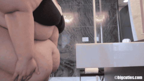 naughtystufferlover:  bonertrashier:  Trysta (BigCuties.com)  @littlefeedeeprincess