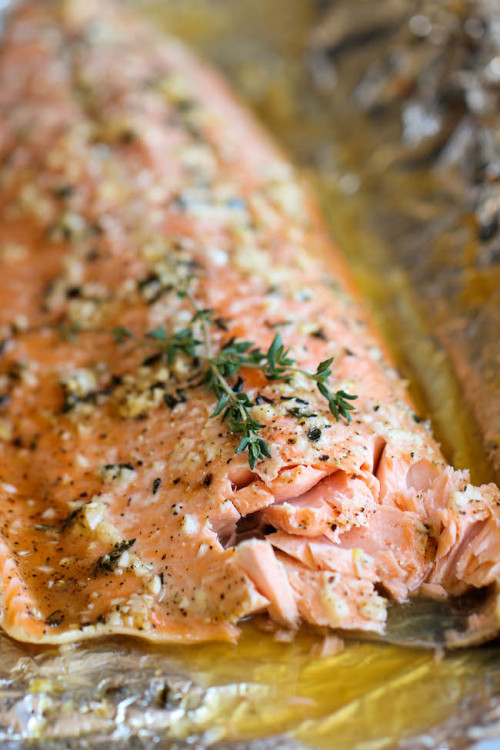 beautifulpicturesofhealthyfood:  Honey Salmon in Foil - A no-fuss, super easy salmon dish that’s baked in foil for the most tender, most flavorful salmon ever! Just 10 min prep!…RECIPE