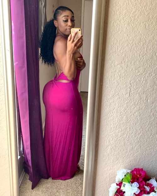 luvisblack:  #LuvIsBlack #BeautifulBlackWoman #Thickness #Curves https://www.instagram.com/p/B7cBGEQpRBd/?igshid=14ca66s70auab