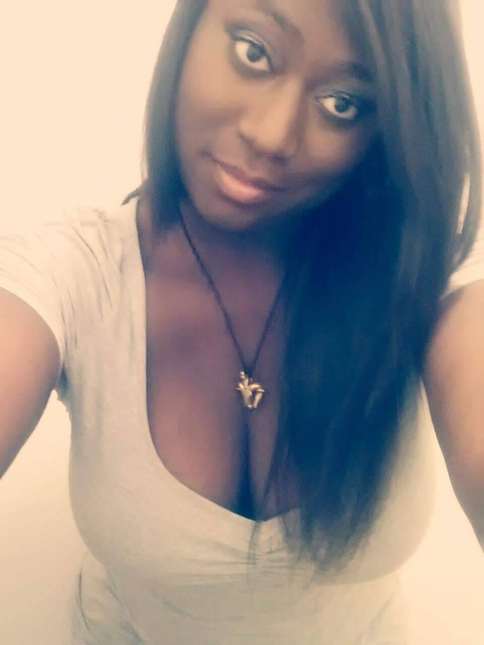 bloody-typhoid2:  wereharpy:  madame-typhoid:  #blackout #blackisbeautiful   You