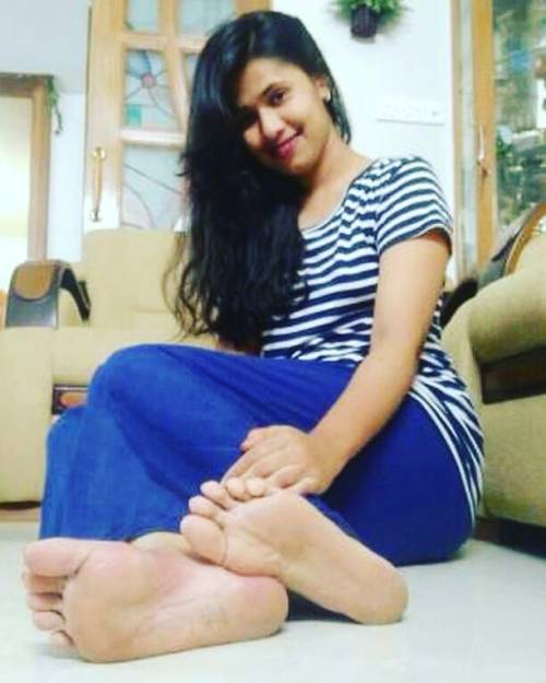 #feet #feetlove #feetworld #foot #feet_anklets #feetanklets #legs #Anklets #ankletsfeet #beautiful #