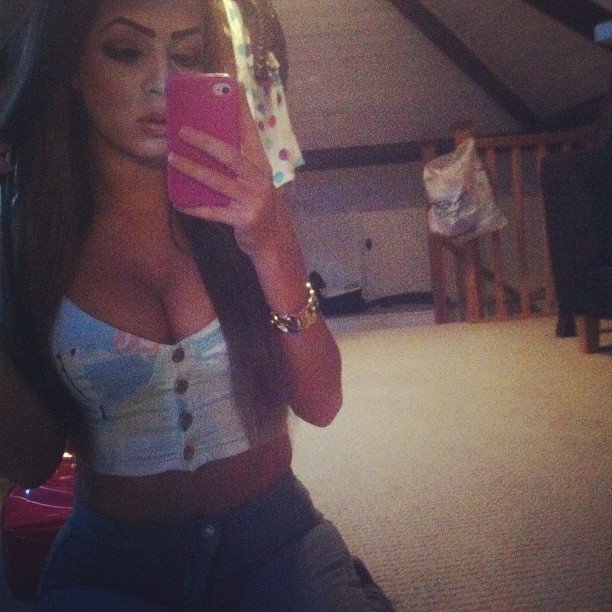 slaggylindsaytitsmcgee:  Little slaggy chavs in short shorts