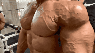fluidflex:muslguys:10/10 pec ripple. 