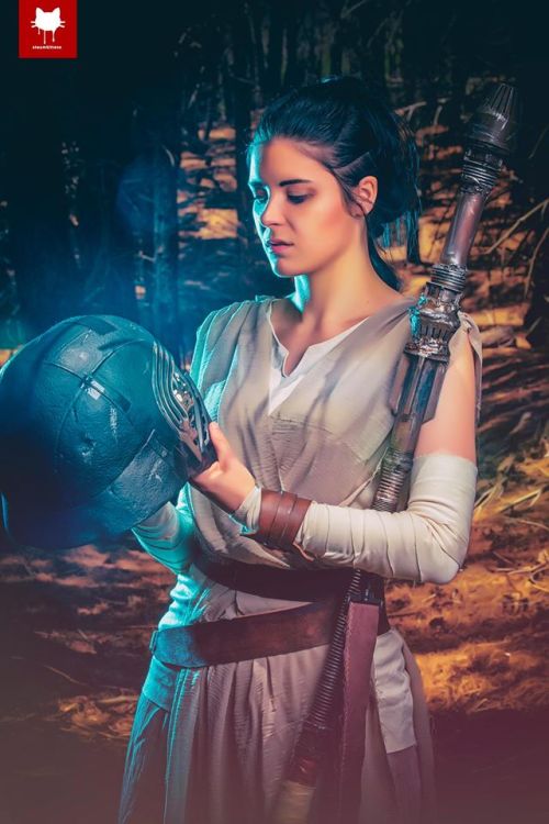 titansofcosplay: This Star Wars photoshoot is beyond amazing and features the talents of many incred