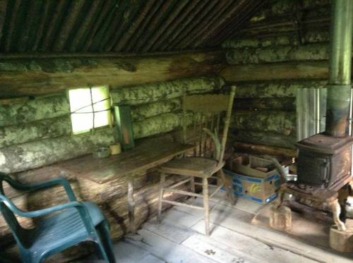 digitalramen:  jeremylawson:  Bella Coola Cabin  You wouldn’t even know this tiny house is the