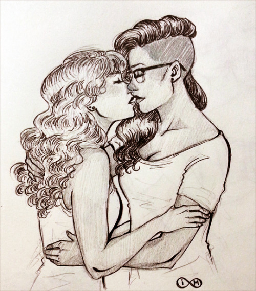 infinite-mirrors:Anonymous asked: Genderbent courferre making out would make my lifei know i said i’