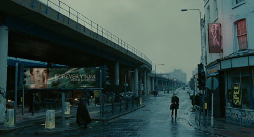 filmbytheframe:  Children of Men, 2006 Director - Alfonso CuarónCinematography - Emmanuel Lubezki 