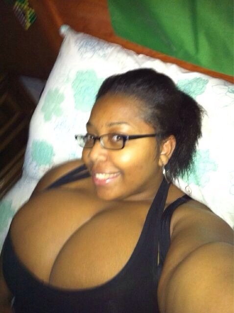 thickbeyondbelief:  Tittytuesday