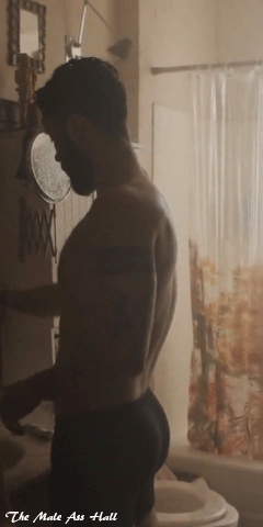 themaleasshall:Andy Bean as Henry Bergen in HBO’s Here and Now S01E03