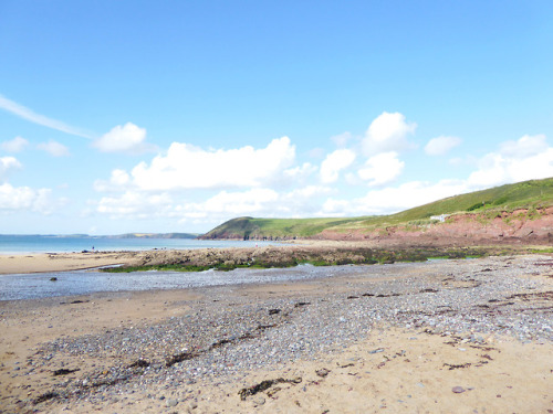 This is the trouble with beaches in Wales - they are so overcrowded!Manorbier, September 2018